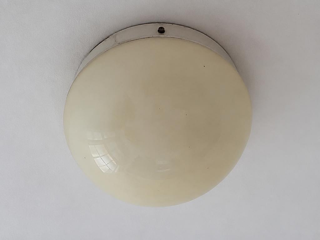 Ceiling light replaced — handyman job in Jordaan, Amsterdam – Before